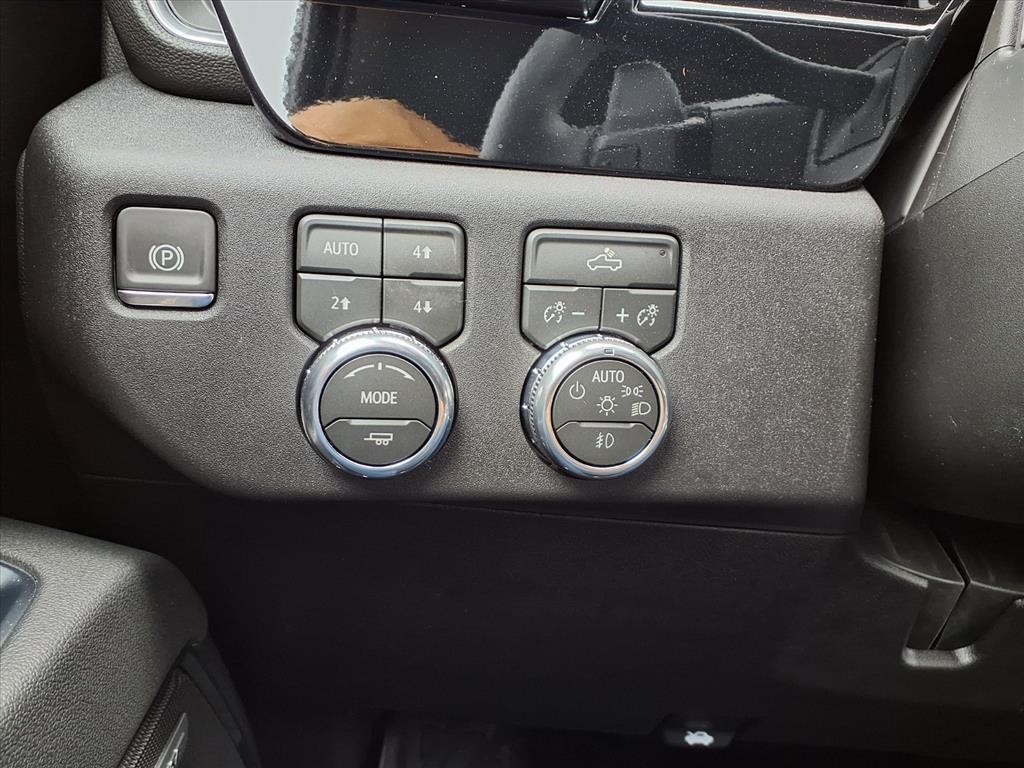 GMC Sierra 1500 Vehicle Full-screen Gallery Image 15