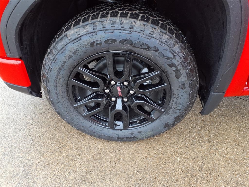 GMC Sierra 1500 Vehicle Full-screen Gallery Image 18