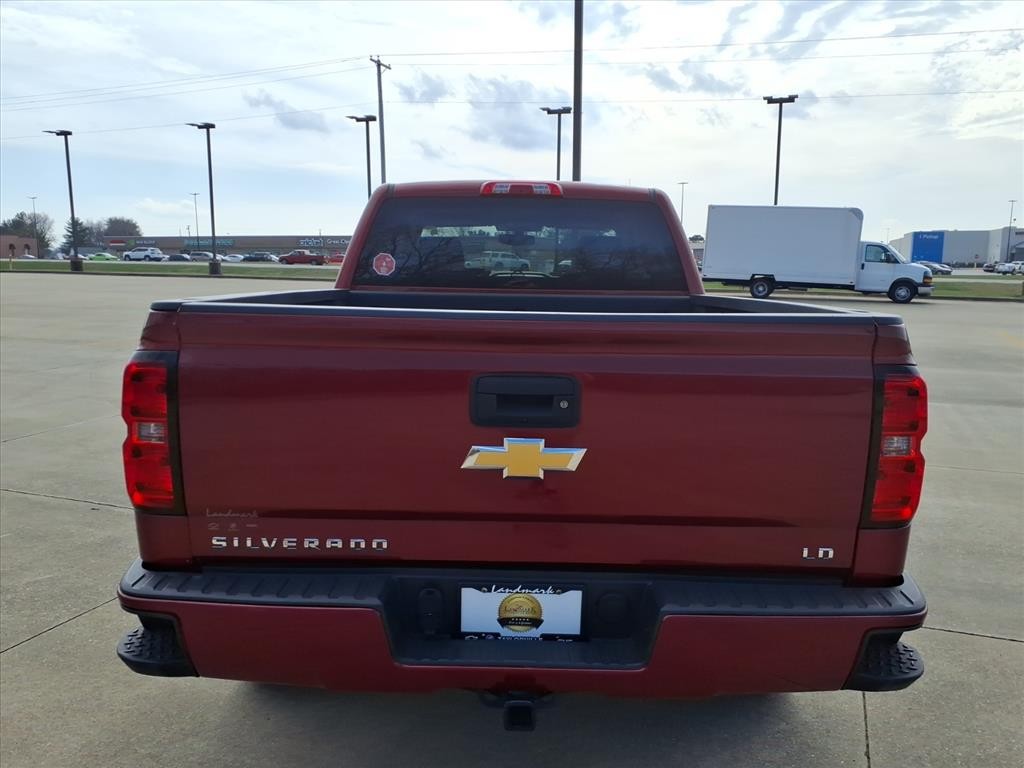 Chevrolet Silverado 1500 LD Vehicle Full-screen Gallery Image 23