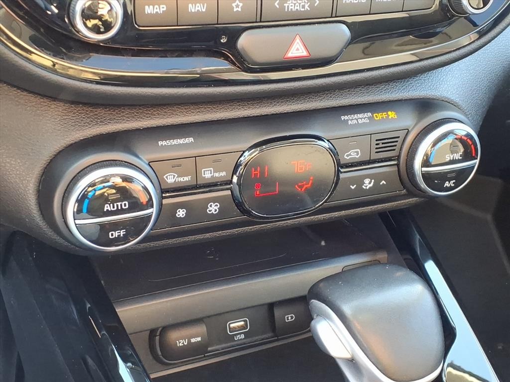 Kia Soul Vehicle Full-screen Gallery Image 14