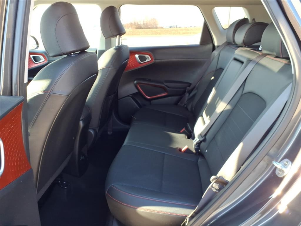 Kia Soul Vehicle Full-screen Gallery Image 22