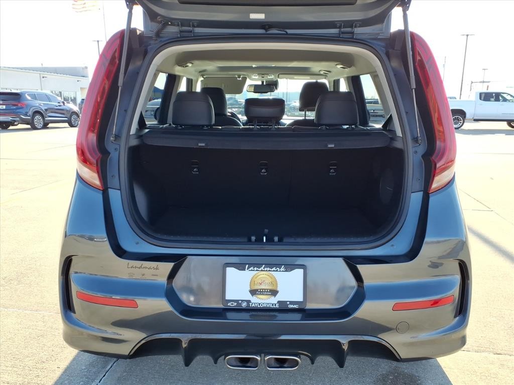 Kia Soul Vehicle Full-screen Gallery Image 23