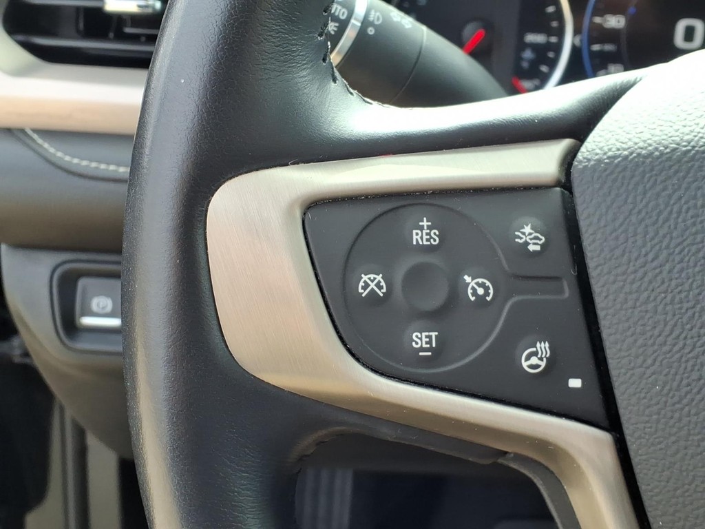 GMC Acadia Vehicle Full-screen Gallery Image 13