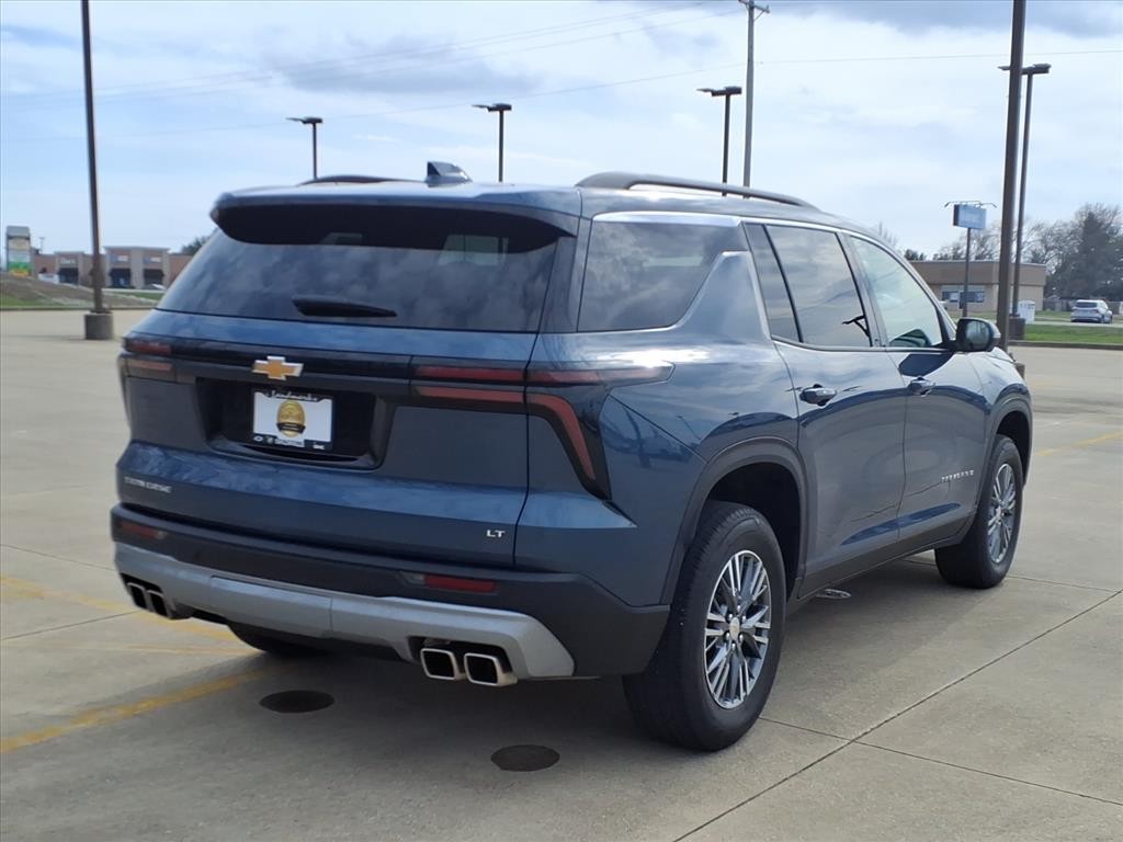Chevrolet Traverse Vehicle Full-screen Gallery Image 4