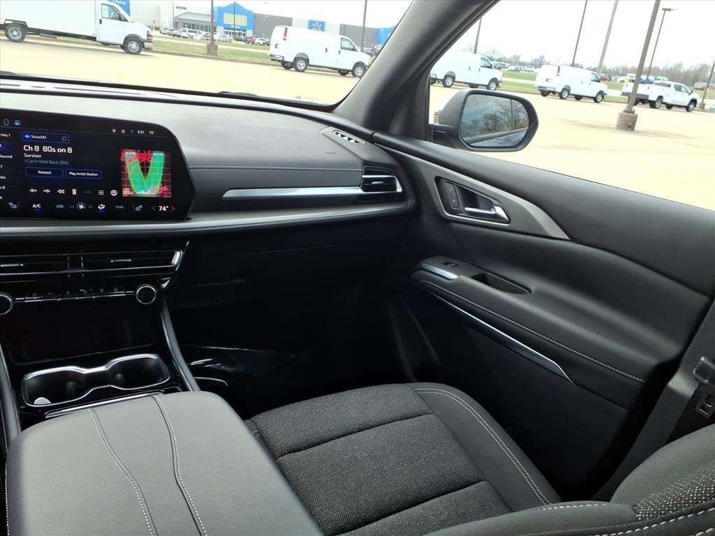 Chevrolet Traverse Vehicle Full-screen Gallery Image 9