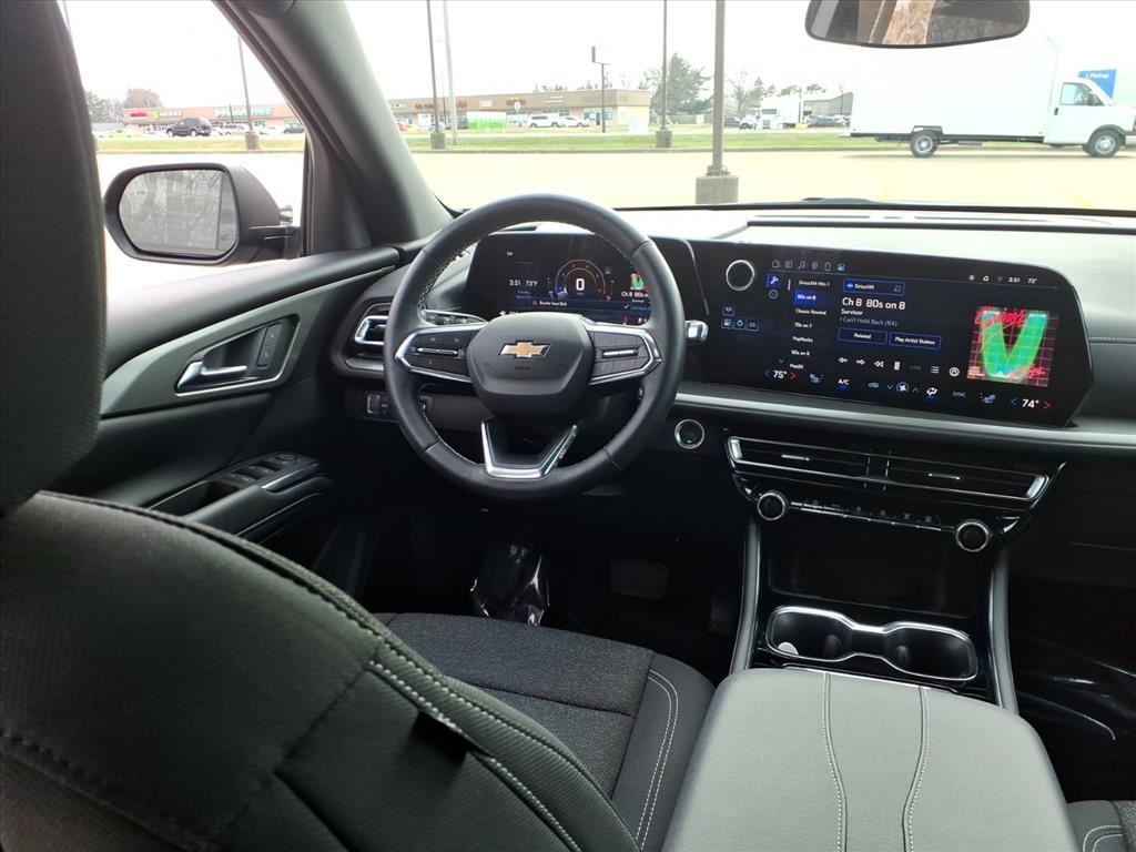 Chevrolet Traverse Vehicle Full-screen Gallery Image 10