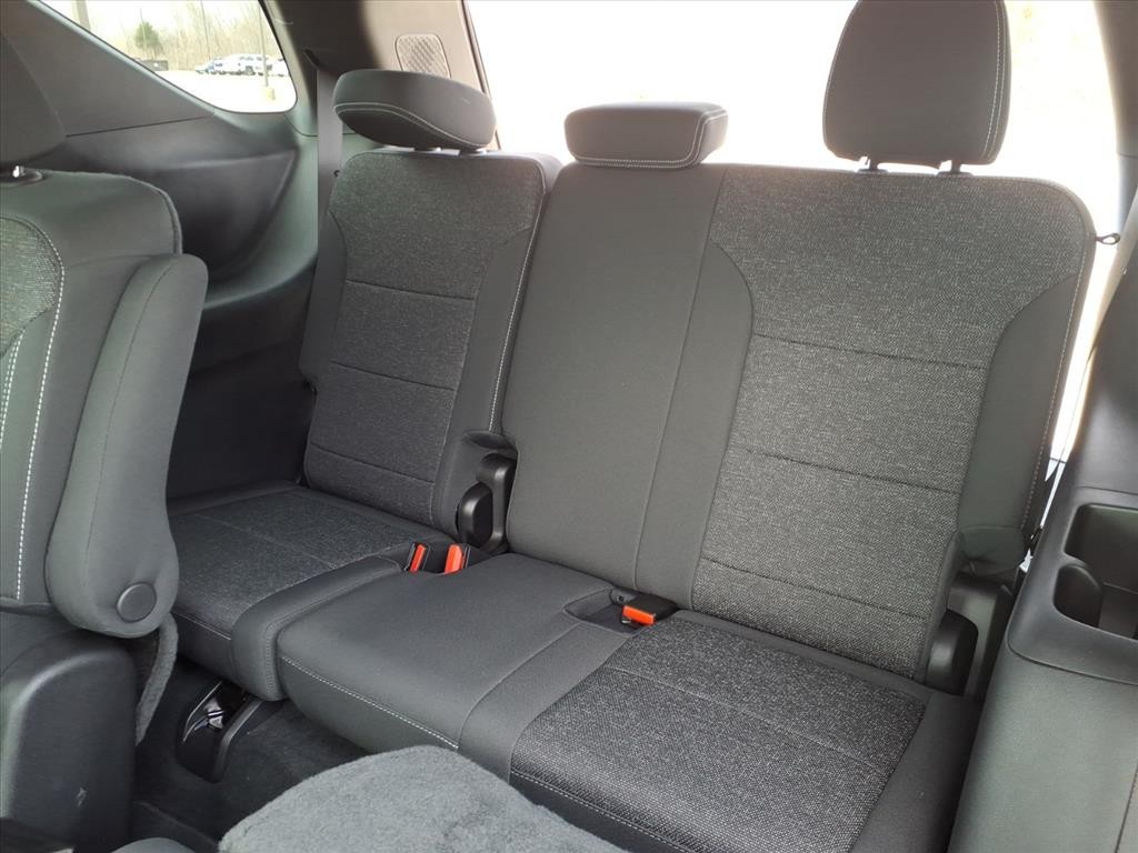 Chevrolet Traverse Vehicle Full-screen Gallery Image 21