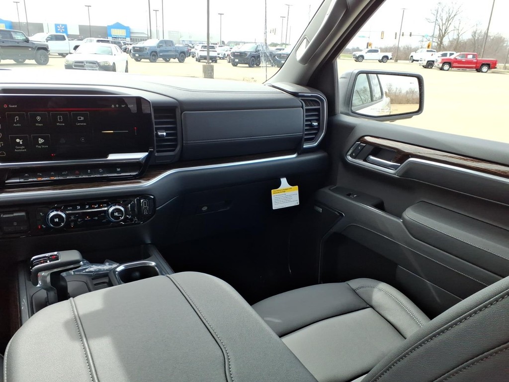 GMC Sierra 1500 Vehicle Full-screen Gallery Image 5