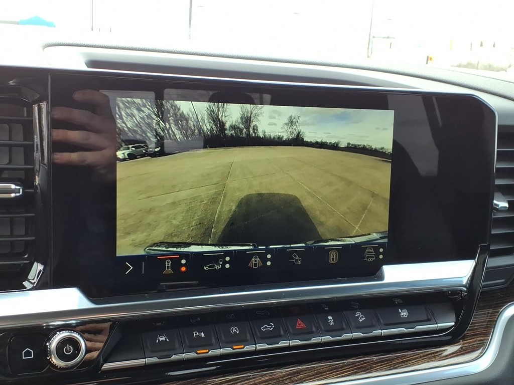 GMC Sierra 1500 Vehicle Full-screen Gallery Image 9