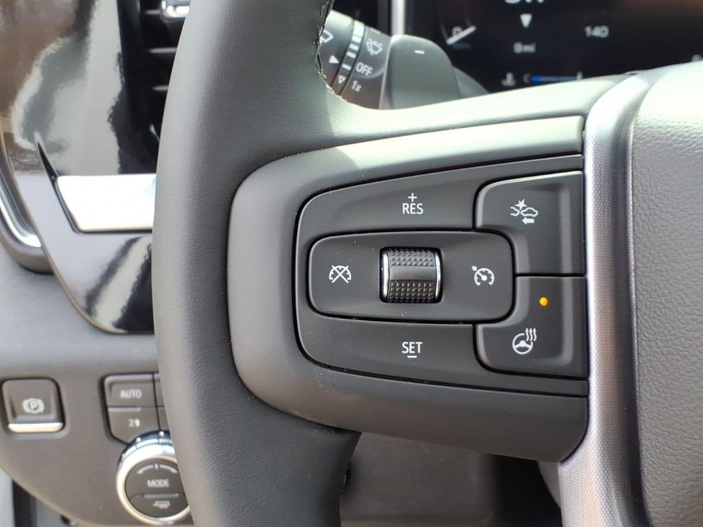 GMC Sierra 1500 Vehicle Full-screen Gallery Image 12