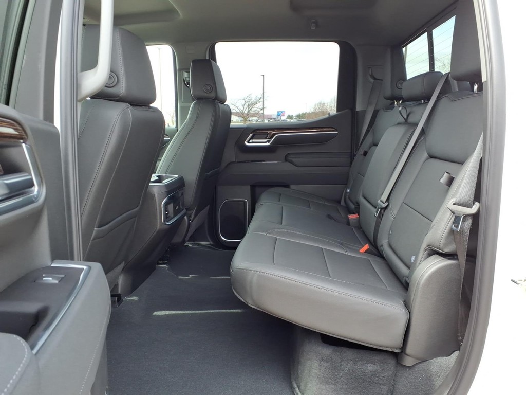 GMC Sierra 1500 Vehicle Full-screen Gallery Image 18