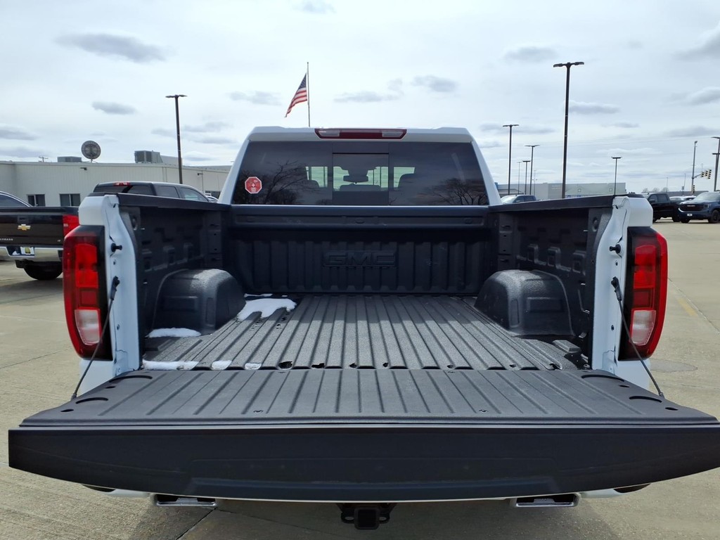 GMC Sierra 1500 Vehicle Full-screen Gallery Image 19