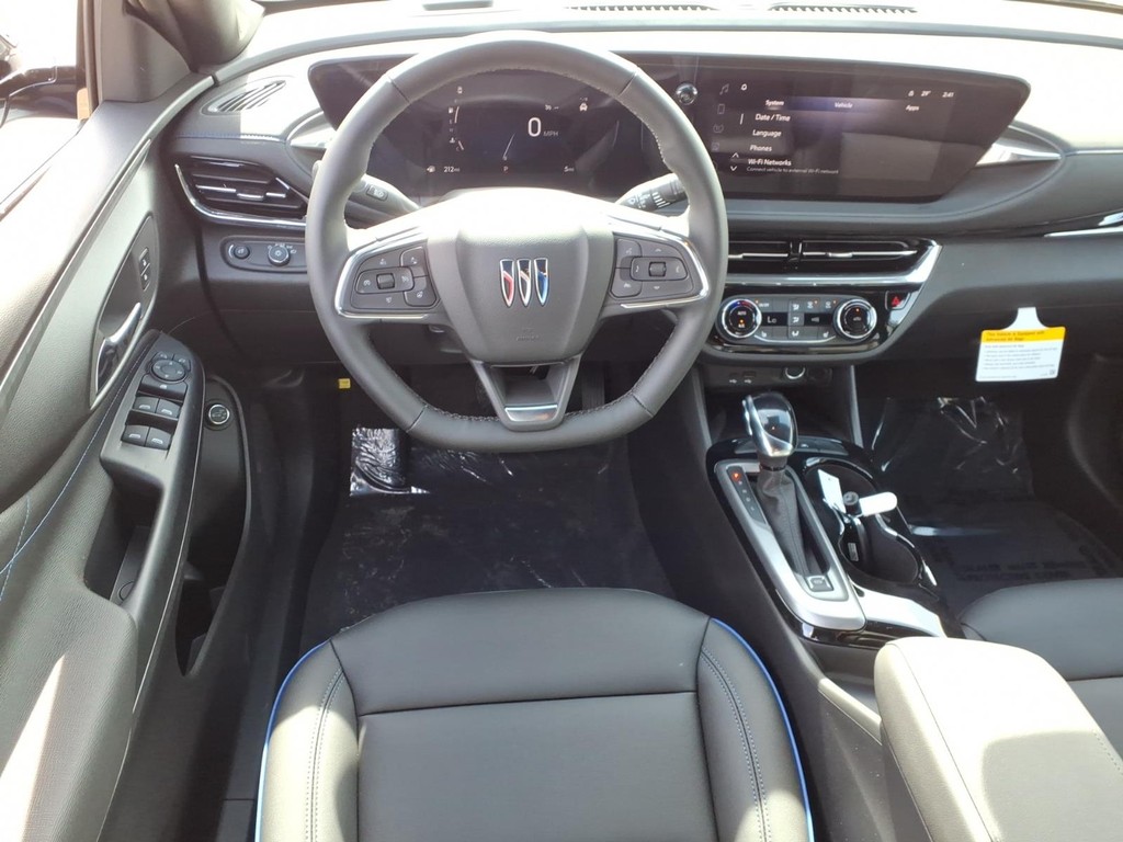 Buick Envista Vehicle Full-screen Gallery Image 7