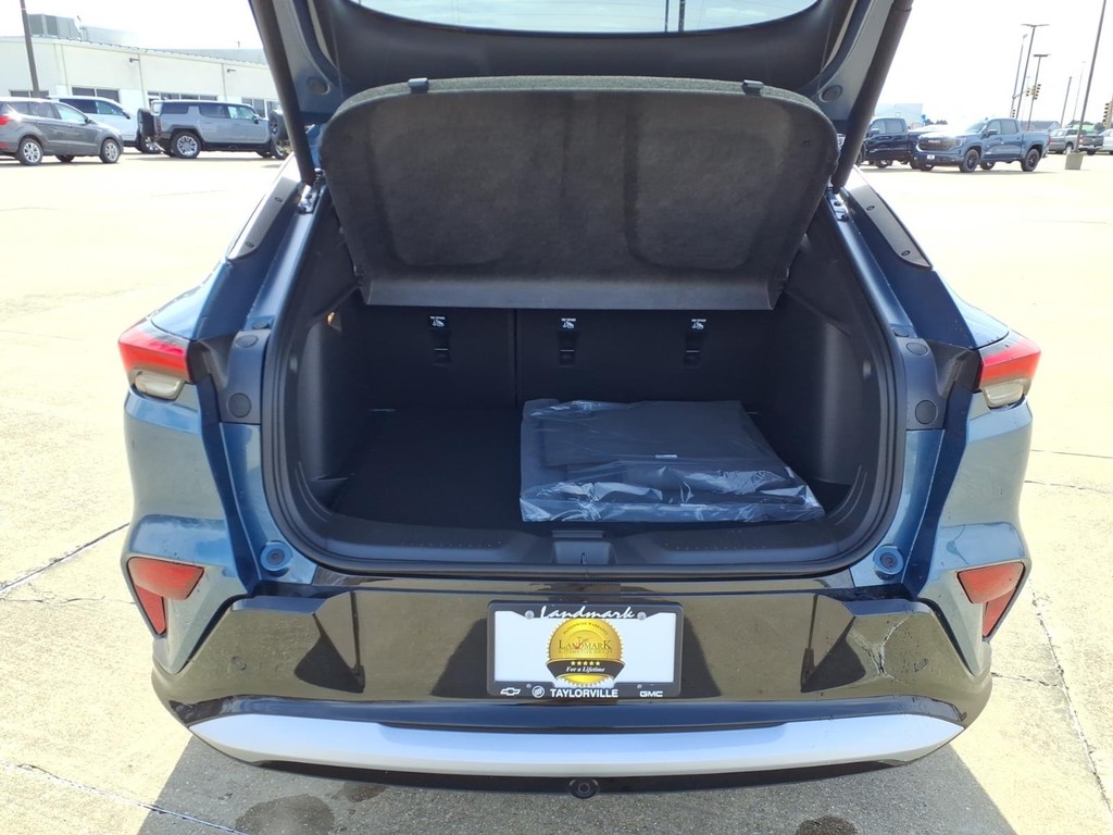 Buick Envista Vehicle Full-screen Gallery Image 18