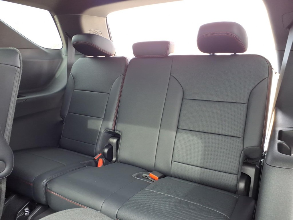 Chevrolet Traverse Vehicle Full-screen Gallery Image 18