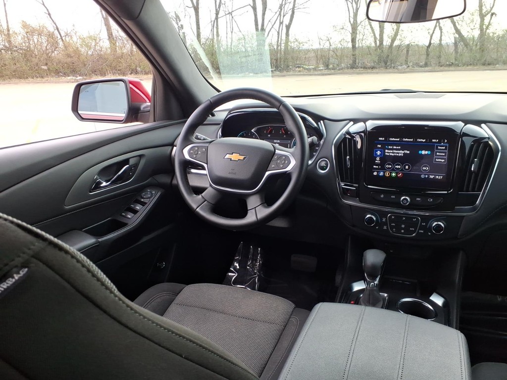 Chevrolet Traverse Vehicle Full-screen Gallery Image 6