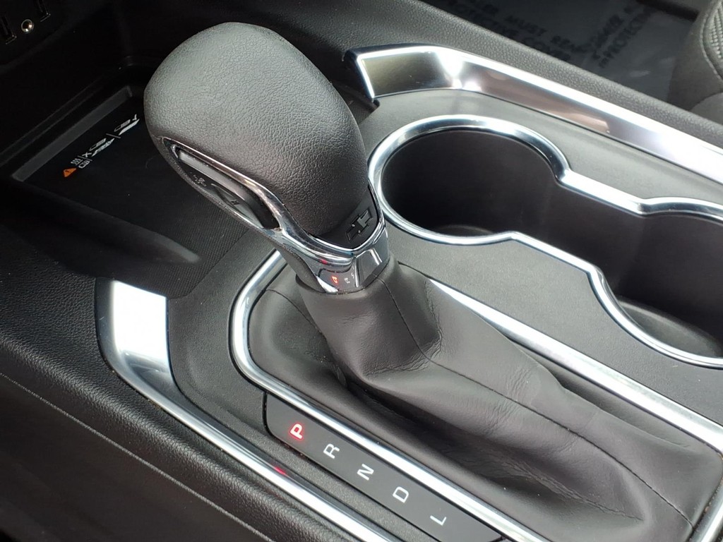 Chevrolet Traverse Vehicle Full-screen Gallery Image 11