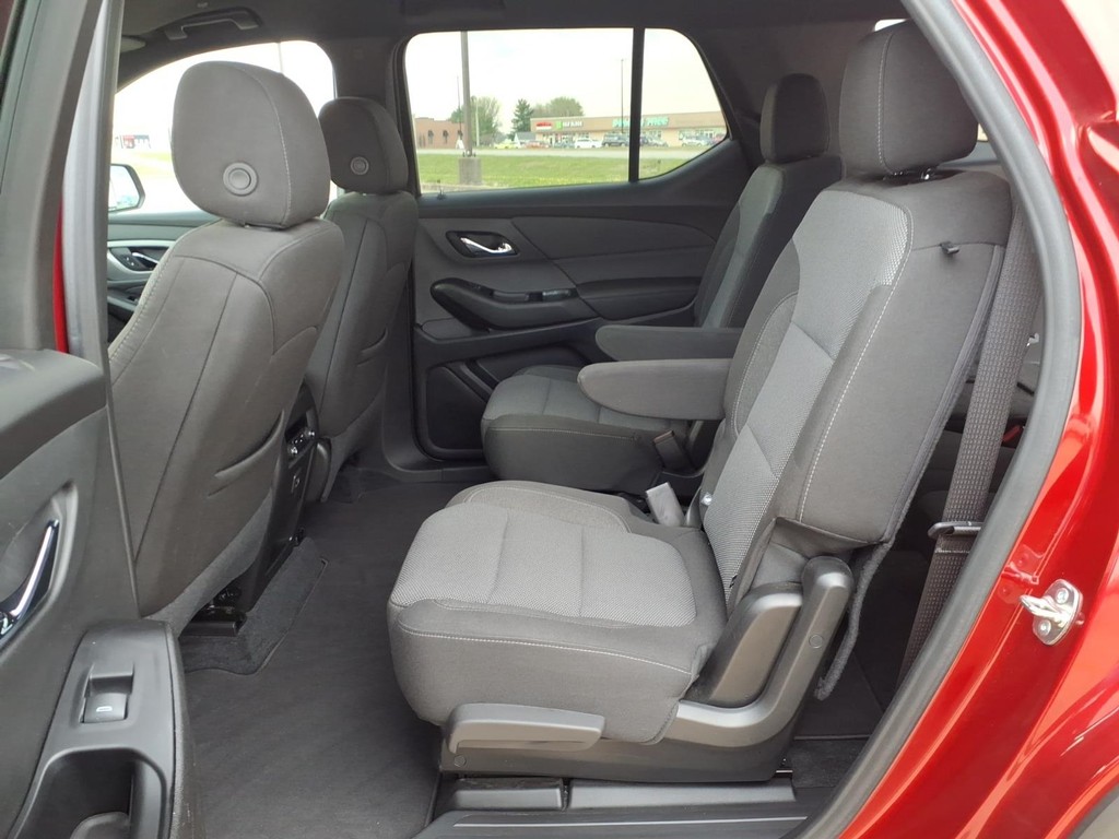 Chevrolet Traverse Vehicle Full-screen Gallery Image 19