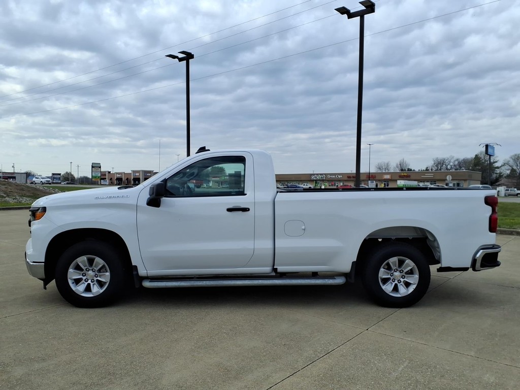 Chevrolet Silverado 1500 Vehicle Full-screen Gallery Image 2