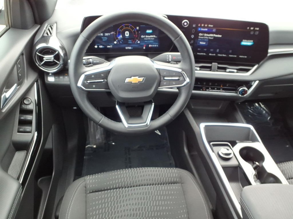 Chevrolet Equinox Vehicle Full-screen Gallery Image 07