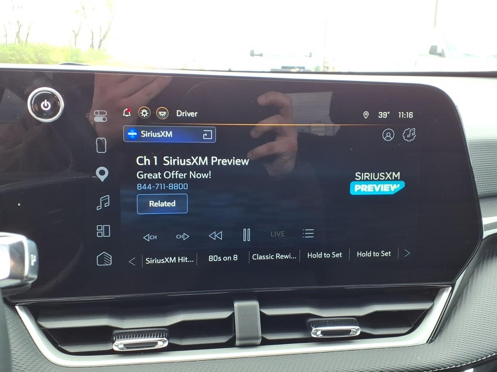 Chevrolet Equinox Vehicle Full-screen Gallery Image 08
