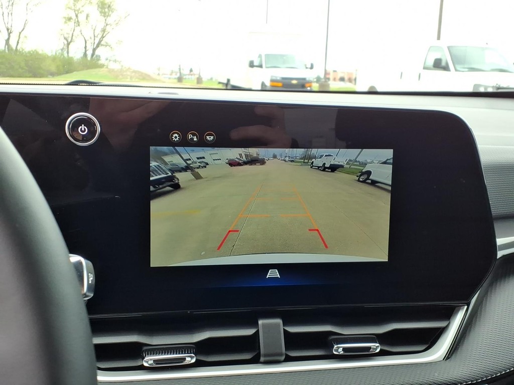 Chevrolet Equinox Vehicle Full-screen Gallery Image 09