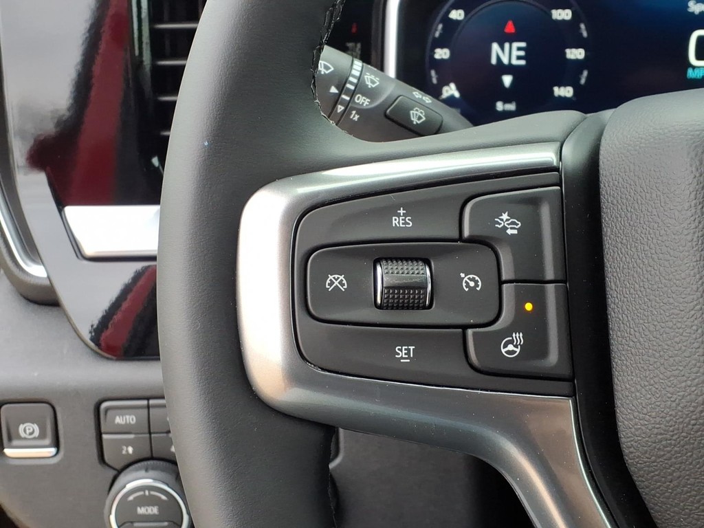 Chevrolet Silverado 1500 Vehicle Full-screen Gallery Image 11