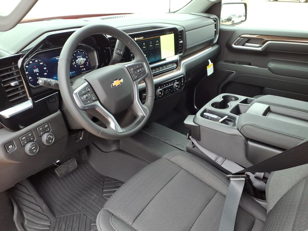 Chevrolet Silverado 1500 Vehicle Full-screen Gallery Image 16