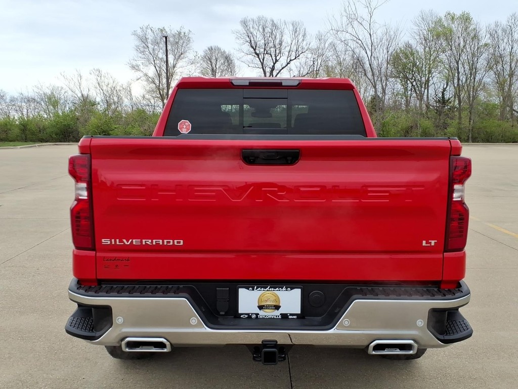 Chevrolet Silverado 1500 Vehicle Full-screen Gallery Image 19