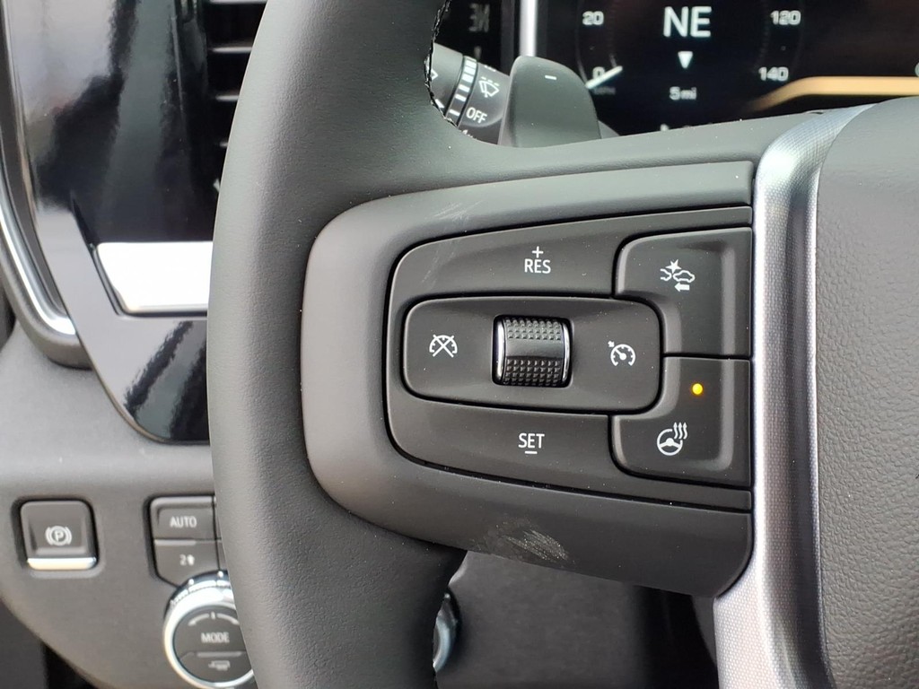 GMC Sierra 1500 Vehicle Full-screen Gallery Image 12