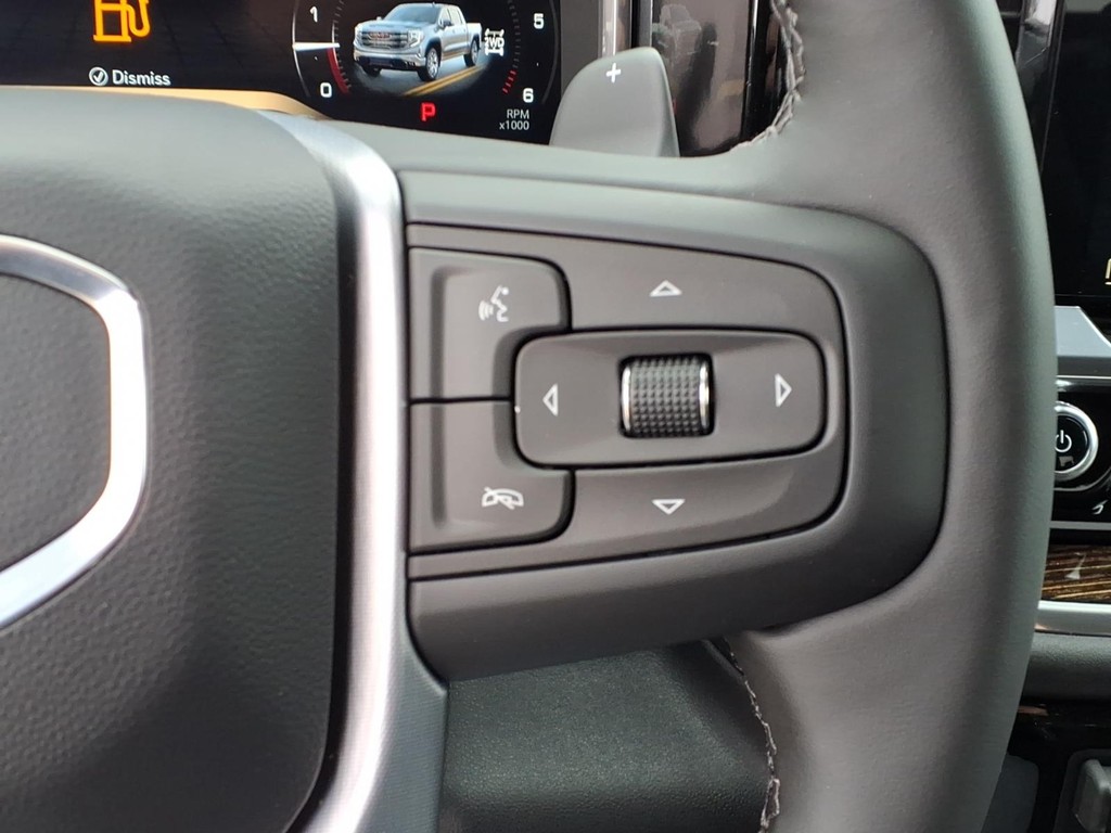 GMC Sierra 1500 Vehicle Full-screen Gallery Image 13