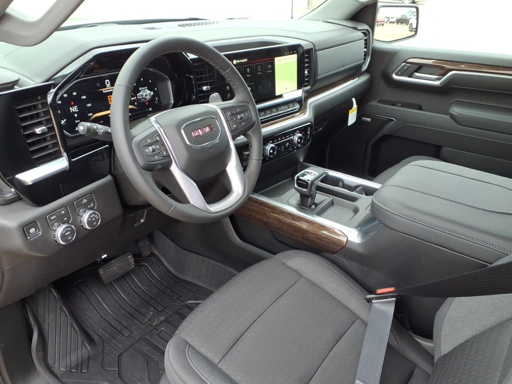 GMC Sierra 1500 Vehicle Full-screen Gallery Image 17