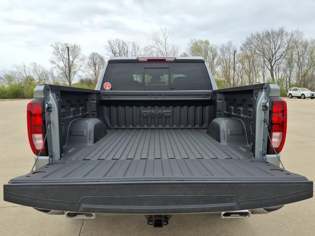 GMC Sierra 1500 Vehicle Full-screen Gallery Image 19