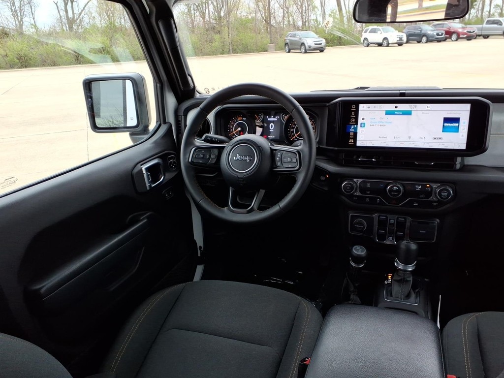 Jeep Wrangler Vehicle Full-screen Gallery Image 6