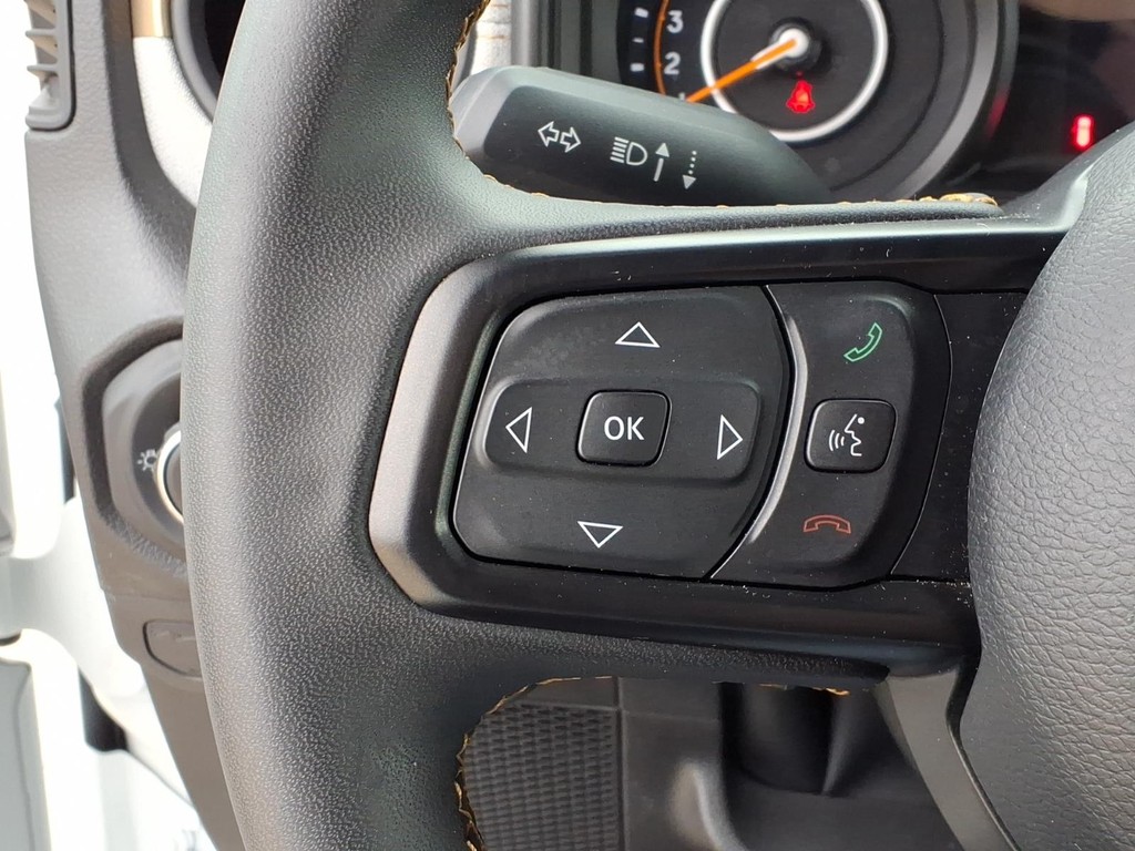 Jeep Wrangler Vehicle Full-screen Gallery Image 13