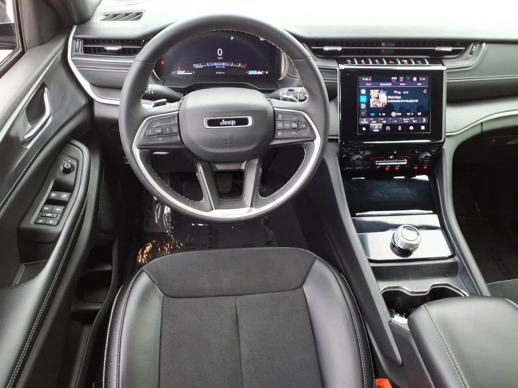 Jeep Grand Cherokee Vehicle Full-screen Gallery Image 7