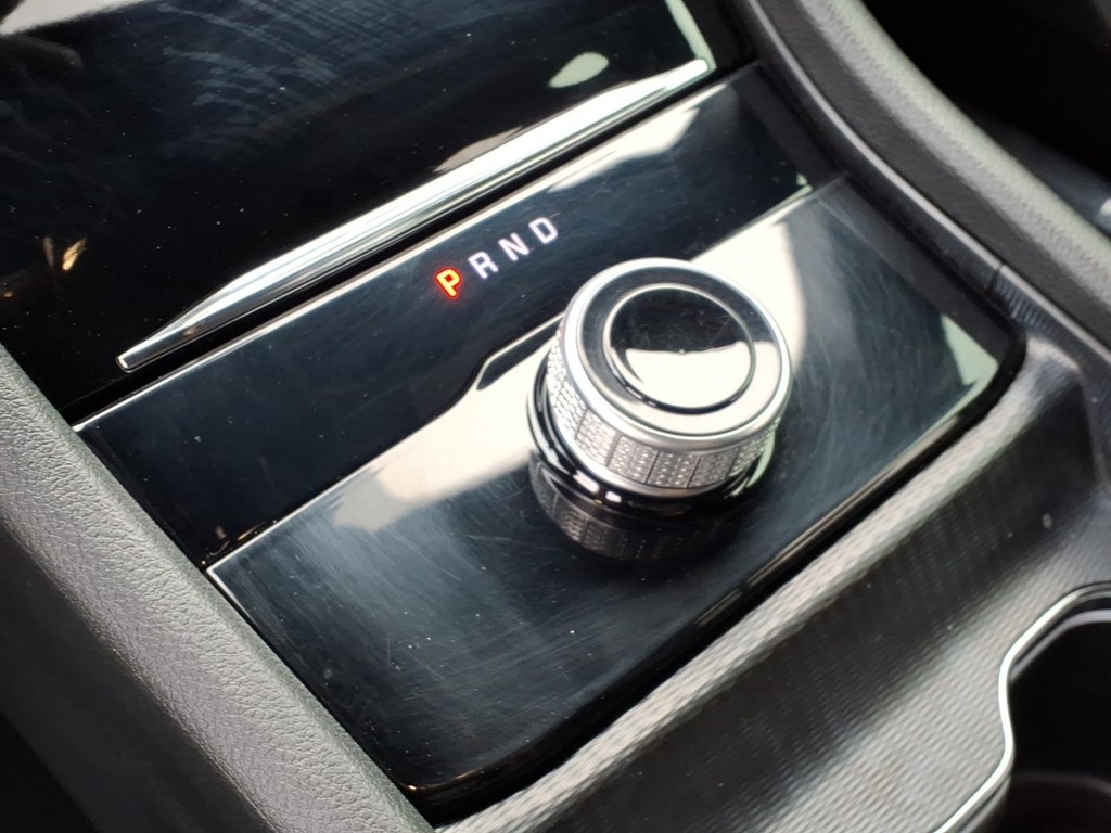 Jeep Grand Cherokee Vehicle Full-screen Gallery Image 11
