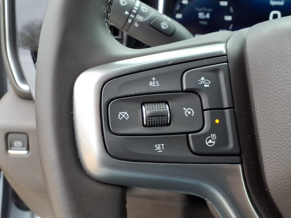 Chevrolet Silverado 2500HD Vehicle Full-screen Gallery Image 11