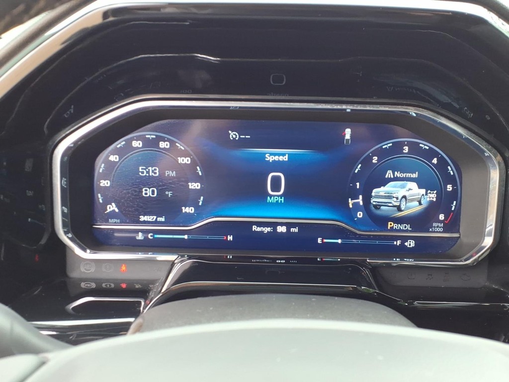 Chevrolet Silverado 1500 Vehicle Full-screen Gallery Image 13