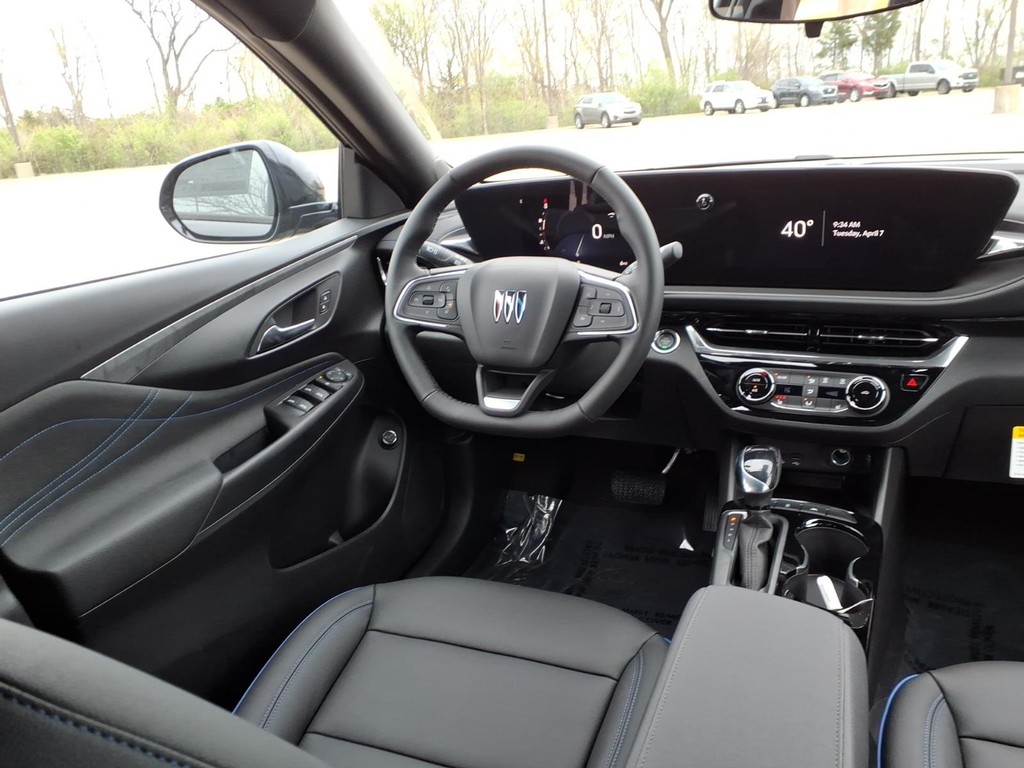 Buick Envista Vehicle Full-screen Gallery Image 6