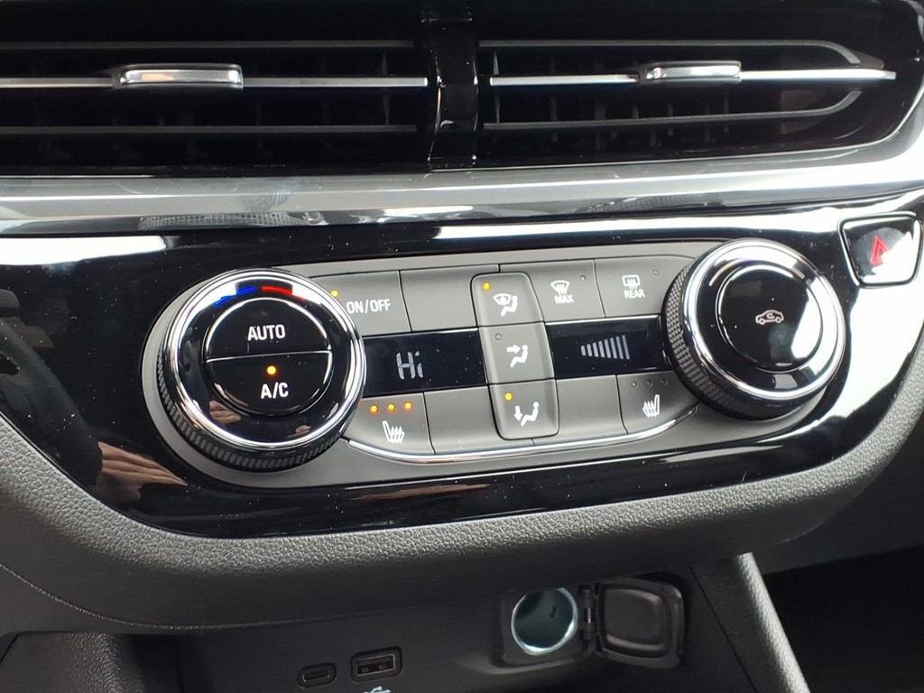 Buick Envista Vehicle Full-screen Gallery Image 10