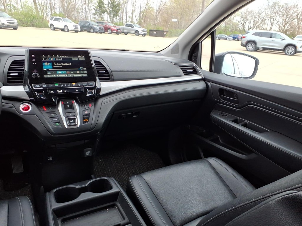 Honda Odyssey Vehicle Full-screen Gallery Image 5