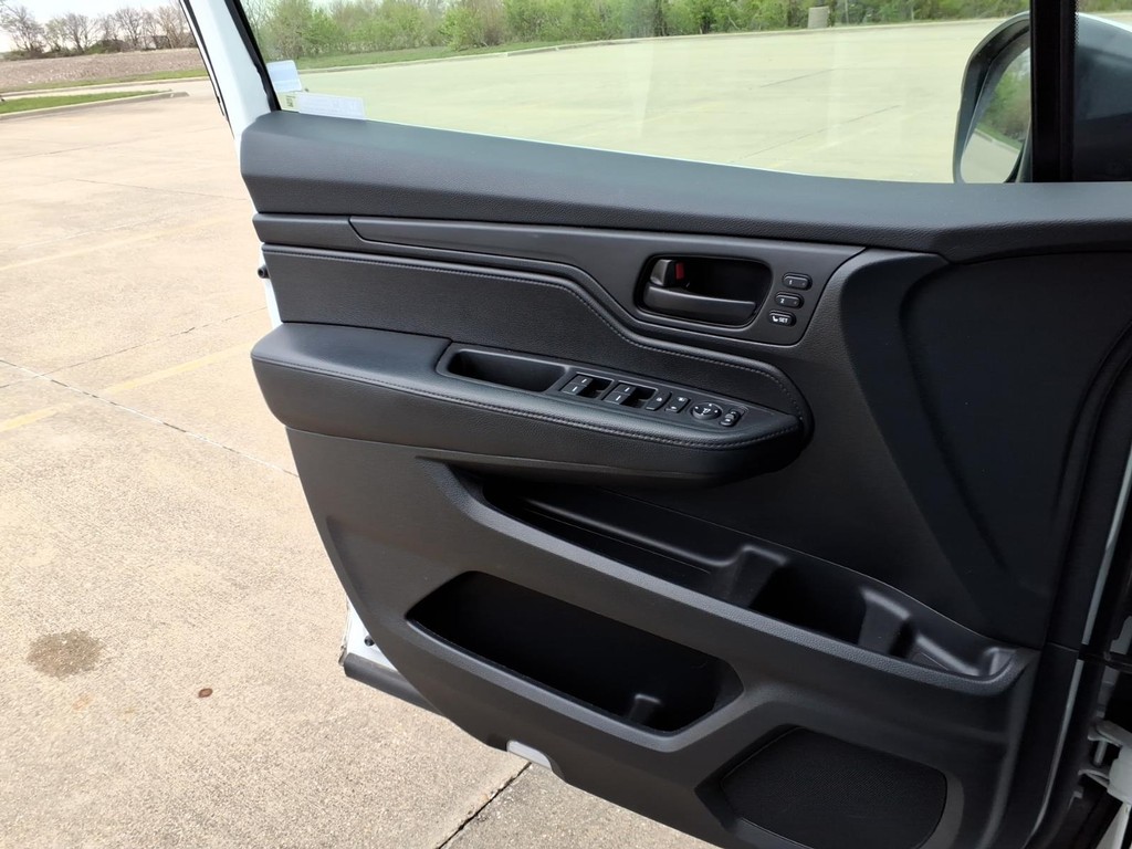 Honda Odyssey Vehicle Full-screen Gallery Image 14