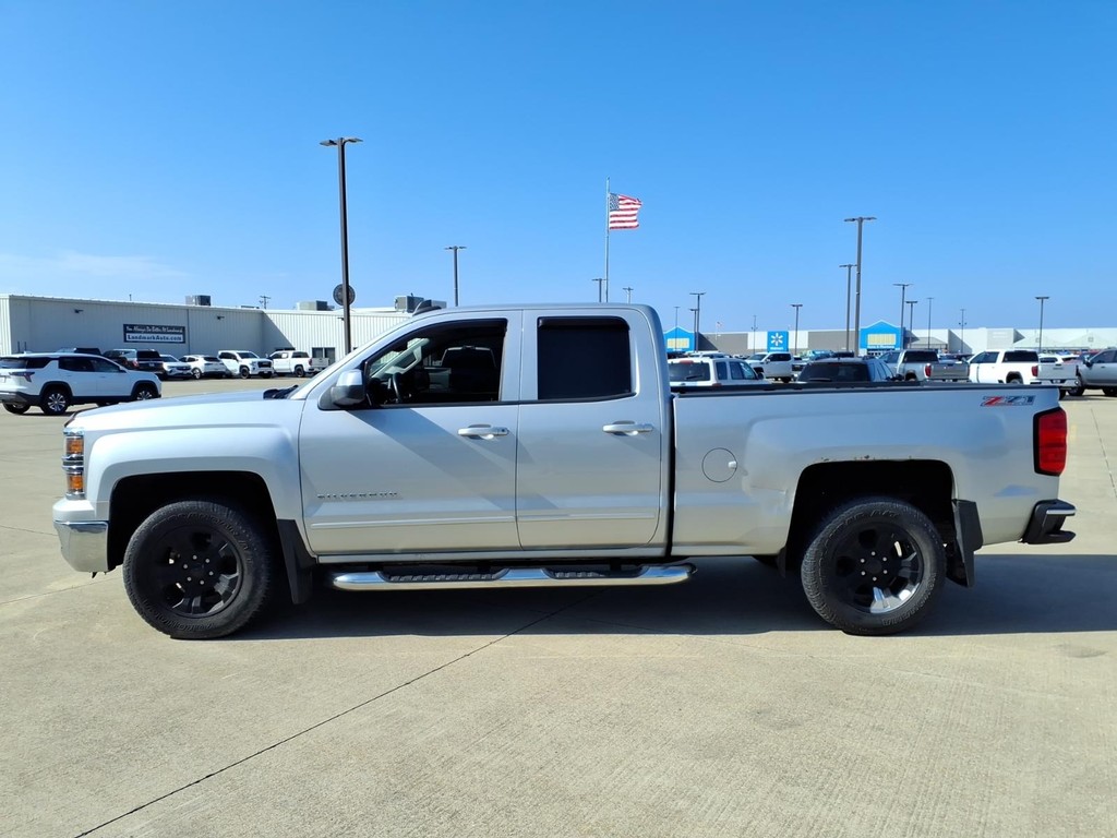 Chevrolet Silverado 1500 Vehicle Full-screen Gallery Image 2