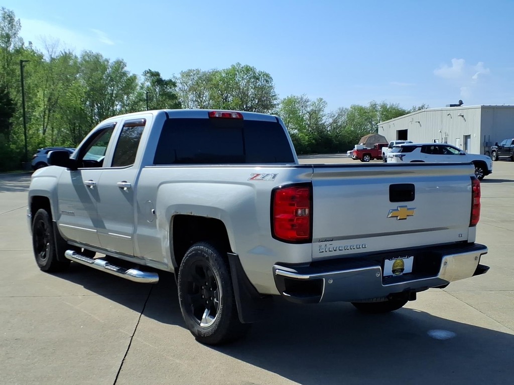 Chevrolet Silverado 1500 Vehicle Full-screen Gallery Image 3