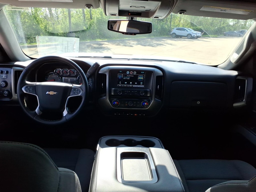 Chevrolet Silverado 1500 Vehicle Full-screen Gallery Image 4