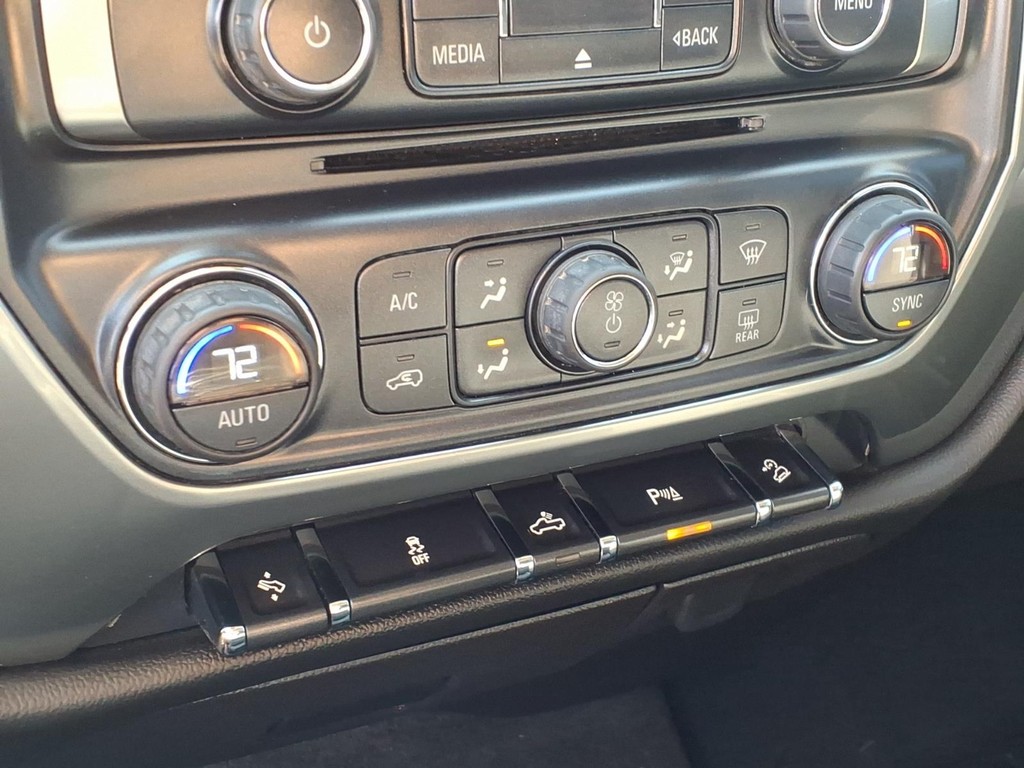 Chevrolet Silverado 1500 Vehicle Full-screen Gallery Image 10