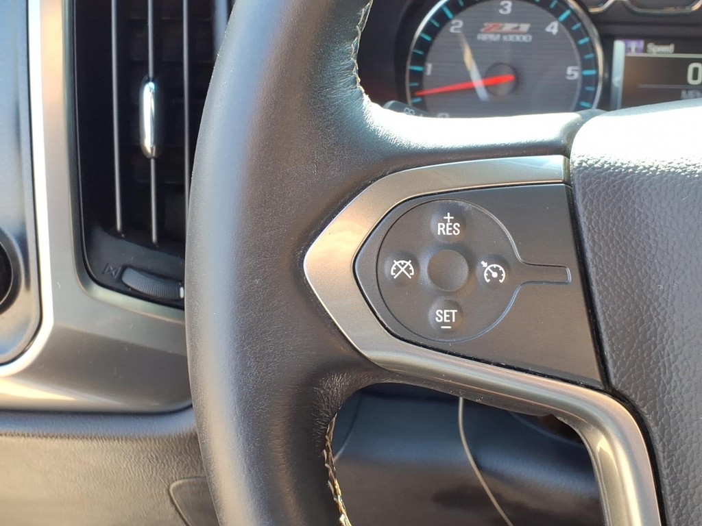 Chevrolet Silverado 1500 Vehicle Full-screen Gallery Image 11