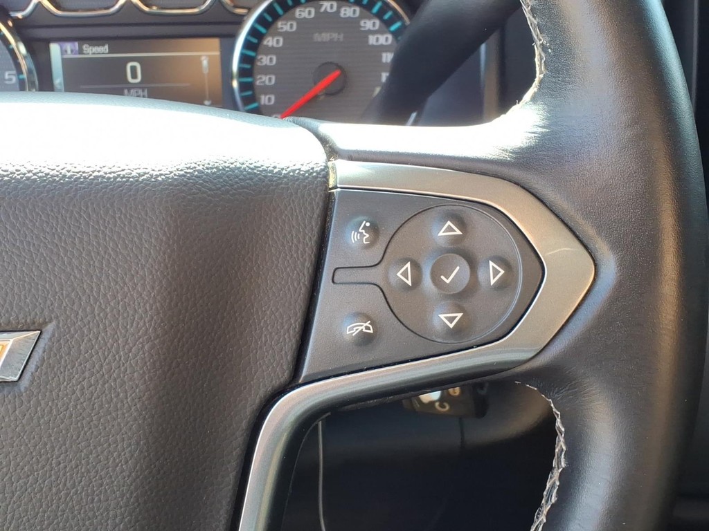 Chevrolet Silverado 1500 Vehicle Full-screen Gallery Image 12