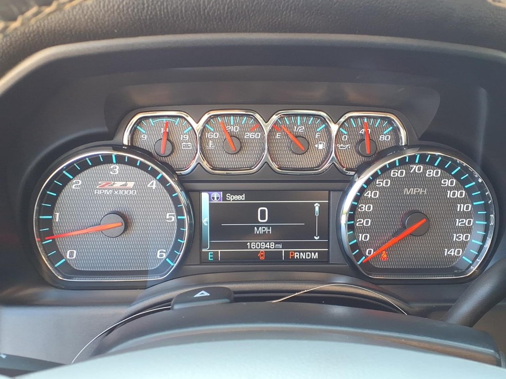 Chevrolet Silverado 1500 Vehicle Full-screen Gallery Image 13